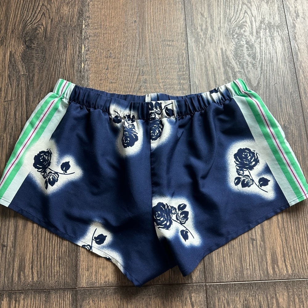 Victoria's Secret Navy and Cream Floral Design - Picture 3 of 3